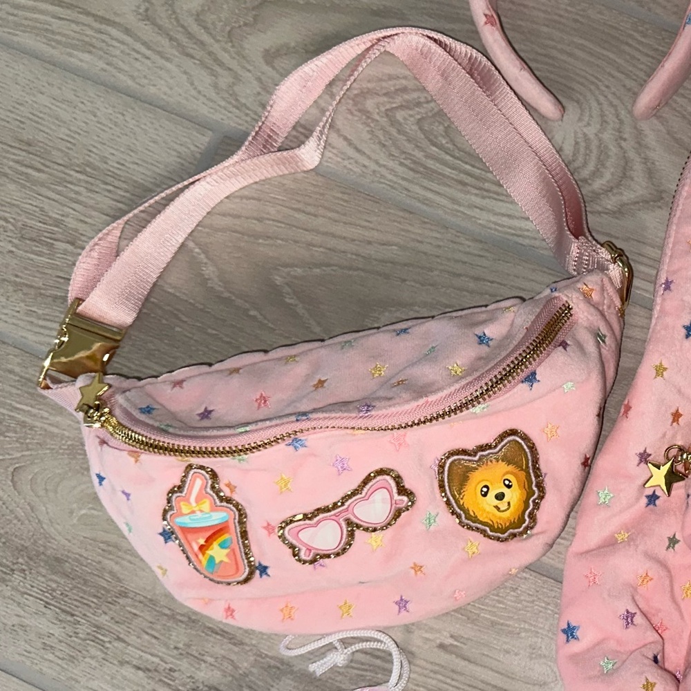 Stoney Clover Lane Park and Beach Fanny Bag 3 Patches Sunglasses Dog Soda